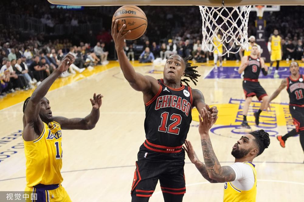 间机会破门 间机会破门