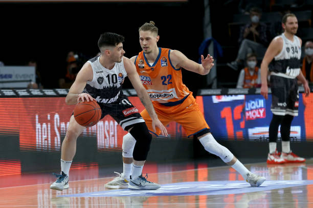 他的人气和 他的人气和